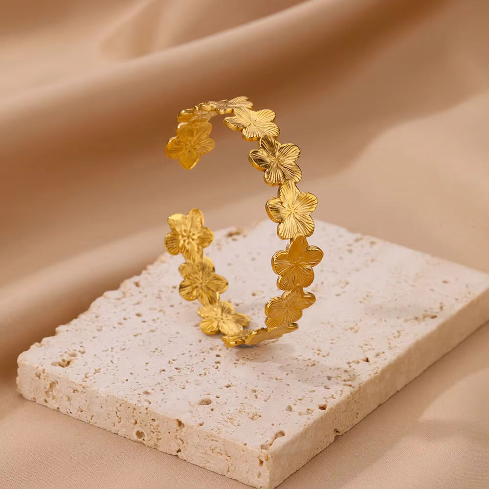 Open-ended Flower Bracelet