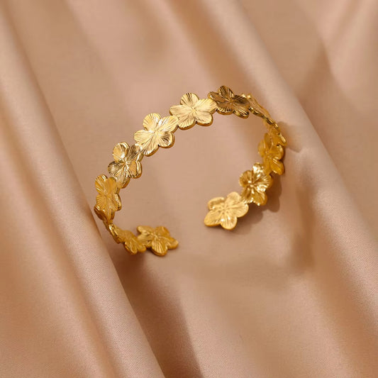 Open-ended Flower Bracelet